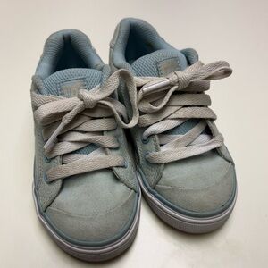 2/20$ DC Skate Toddler Girls 10.5 Baby Blue Sneaker Classic Skateboarding Pastel